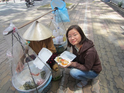 Hàng quán vỉa hè lo