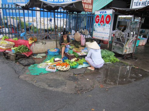 TP.HCM: Thực phẩm tăng giá dữ dội - ảnh 1