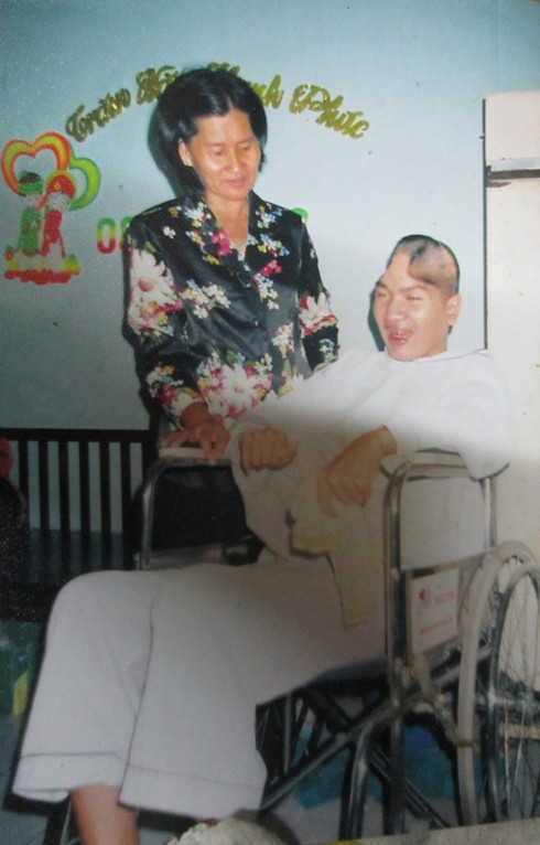 15 năm con hôn mê sau tai nạn: Tôi mất ai nuôi con đây? - ảnh 2