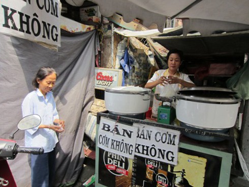 Nghẹn ở 'phố cơm trắng' Sài Thành - ảnh 5