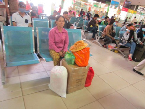 Tết này con không về... mẹ phải lên thăm - ảnh 2