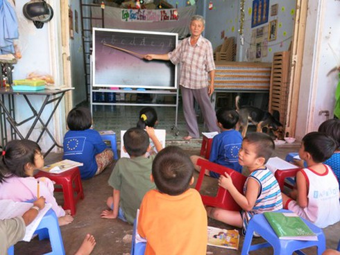 Vợ chồng già bán nhà, nuôi con người khác ăn học - ảnh 2