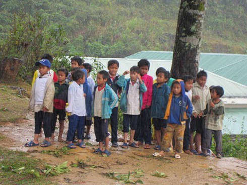 Ám ảnh những nụ cười trẻ thơ nơi vùng cao Tây Nguyên - ảnh 1