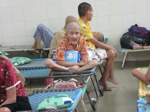 Nước mắt người già phải dưỡng lão ở chùa - ảnh 5