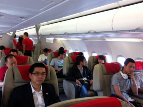 Nữ hành khách quậy tưng trên chuyến bay của VietJet Air - ảnh 1