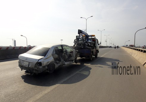 Rợn người cảnh làm xiếc trên phố - ảnh 12