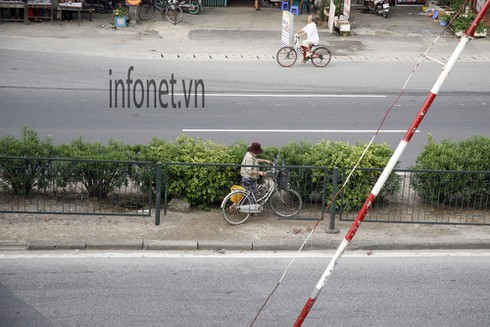 Rợn người cảnh làm xiếc trên phố - ảnh 5