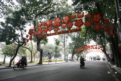 Ngày cuối cùng năm Quý Tỵ tại thủ đô Hà Nội - ảnh 1