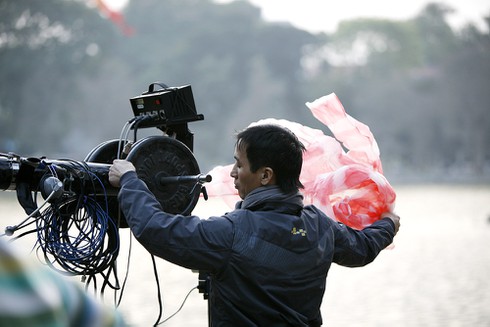 Hồ Gươm lung linh đón thời khắc giao thừa - ảnh 7