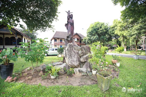 Nhà thờ gỗ Kon Tum - Bạn nên ghi ngay vào danh bạ du lịch Tây Nguyên! - ảnh 9