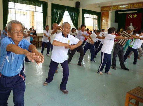 Hội đồng niên, đồng môn, dòng họ… có vào diện quản lý? - ảnh 1