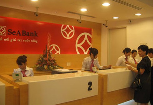 Phó Tổng SeABank ký bảo lãnh hàng trăm tỷ trái luật - ảnh 1