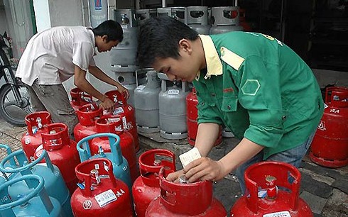 Giá gas giảm 7000 đồng - ảnh 1