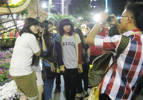 Cả 3 miền hân hoan đón thời khắc giao thừa - ảnh 9