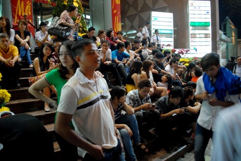 Cả 3 miền hân hoan đón thời khắc giao thừa - ảnh 29