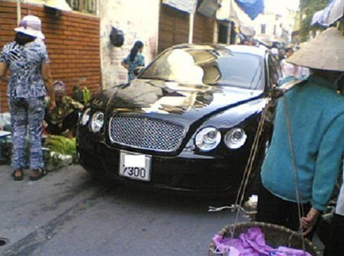 Đại gia Sài thành bán 4 siêu xe trả nợ