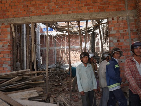 Sập tầng 1 nhà tang lễ TP Tam Kỳ - ảnh 1