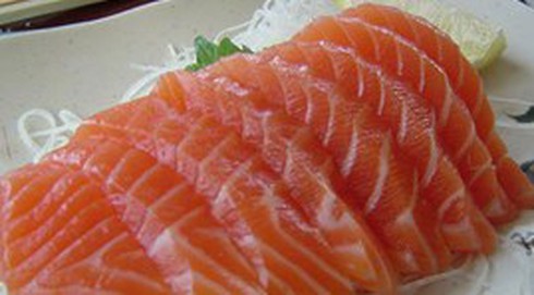 Giá cá hồi tăng vọt sau lũ Sapa - ảnh 1