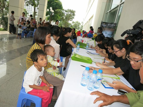 Vinmec phẫu thuật miễn phí 80 trẻ dị tật hở môi và khe hở vòm miệng - ảnh 1