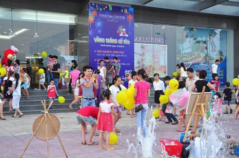 Đêm Rằm ấn tượng cho thiếu nhi tại Vincom Center - ảnh 1