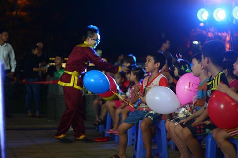 Đêm Rằm ấn tượng cho thiếu nhi tại Vincom Center - ảnh 3