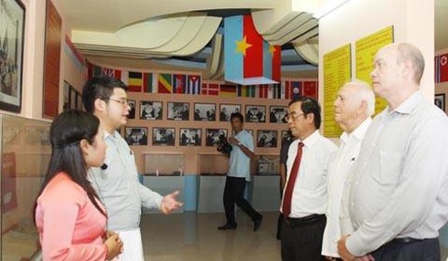 Đoàn cấp cao Cu-ba thăm di tích Quảng Trị, nơi Chủ tịch Fidel đã đến - ảnh 2