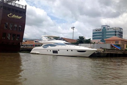 Du thuyền hạng sang đậu đầy kênh rạch Sài Gòn - ảnh 1