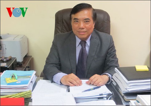 Tuýt còi việc