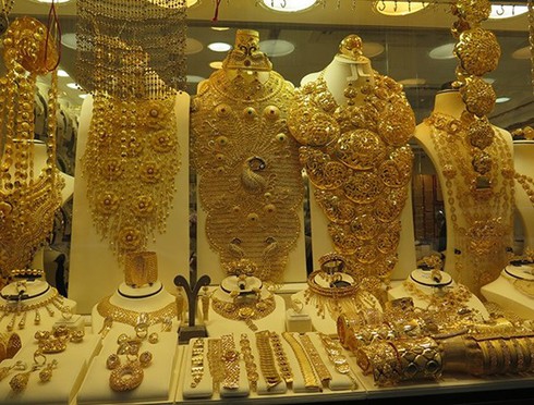 Hình ảnh cận cảnh chợ bán vàng theo cân - ảnh 7