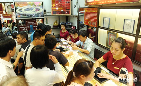 Giá vàng SJC tụt mạnh, mất mốc 35 triệu đồng - ảnh 1