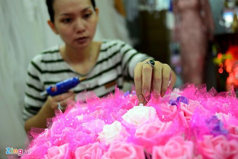 Bó hồng 700 bông giá 10 triệu dịp Valentine - ảnh 3