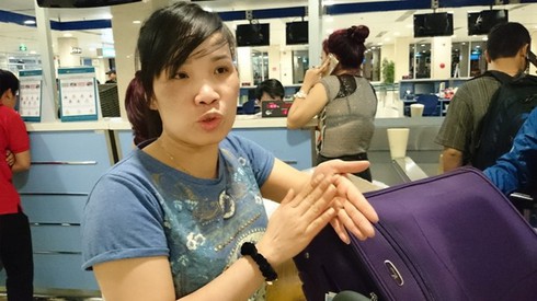 Vật vã gần 10 giờ vẫn không được lên máy bay về quê - ảnh 5