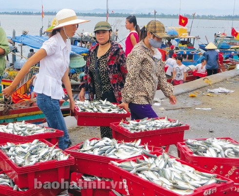Cho tàu vượt sóng... - ảnh 2