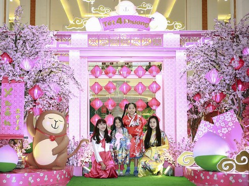 Đến Vincom khám phá “Tết 4 phương” - ảnh 2