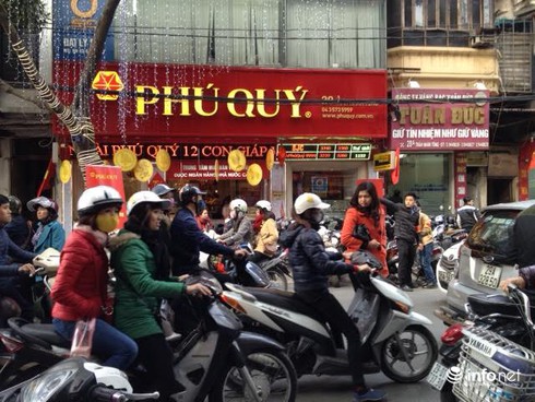 Mua vàng ngày thần tài: Tiệm vàng từ chối mua vào, khách