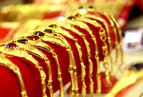 Giá vàng hôm nay 16/5 tăng vọt 160.000 đồng mỗi lượng, USD xuống giá - ảnh 1