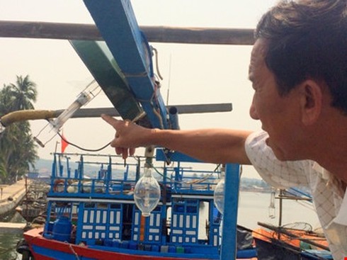 Tàu cá Quảng Ngãi bị 4 tàu Trung Quốc truy đuổi và đâm chìm - ảnh 1