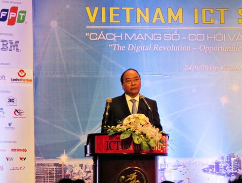 Thủ tướng Nguyễn Xuân Phúc: Chính phủ quyết tâm nắm bắt thời cơ của cách mạng số - ảnh 1