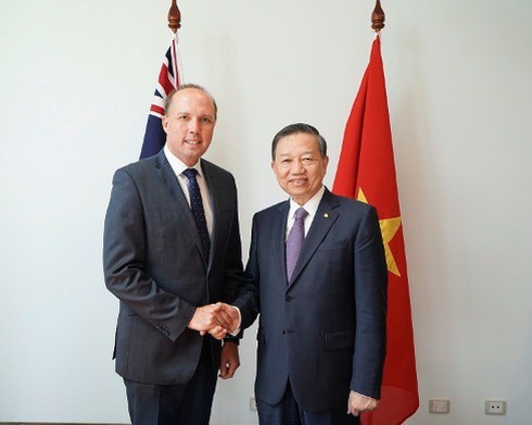 Việt Nam- Australia hợp tác đấu tranh chống xuất, nhập cảnh bất hợp pháp - ảnh 1