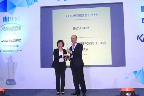 BAC A Bank nhận giải “Ngân hàng dẫn đầu về trách nhiệm xã hội Việt Nam 2016