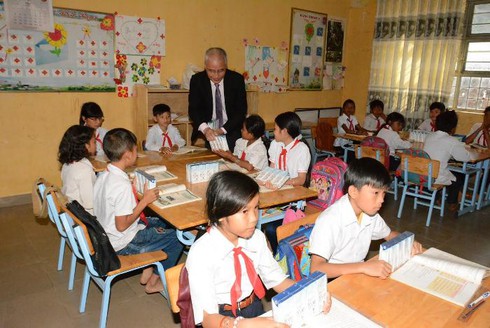 Tặng sữa TH school milk cho hàng ngàn học sinh tại Lâm Đồng - ảnh 1