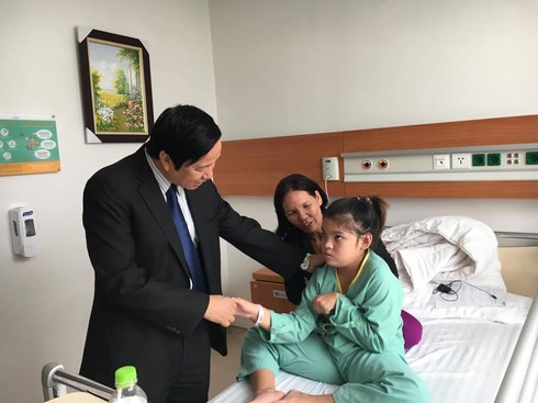 Liệu pháp ghép tế bào gốc tại Vinmec: Cơ hội “hồi sinh” cho trẻ bại não - ảnh 3