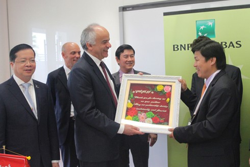 Ngân hàng BNP Paribas chia sẻ kinh nghiệm thoái vốn, tái cơ cấu cho DNNN - ảnh 1