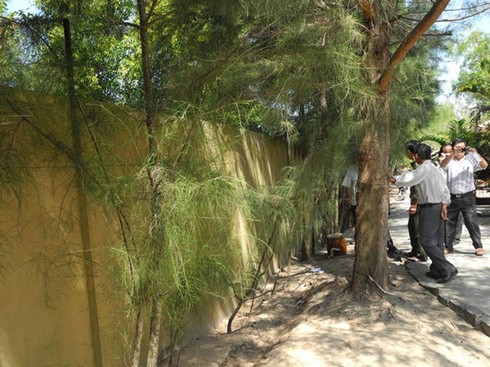 Mất trộm hàng trăm triệu đồng trong phòng nghỉ resort - ảnh 2