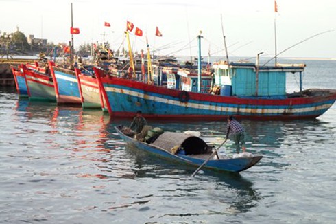 Đã huy động 40 tỷ đồng ủng hộ ngư dân Hoàng Sa-Trường Sa - ảnh 1