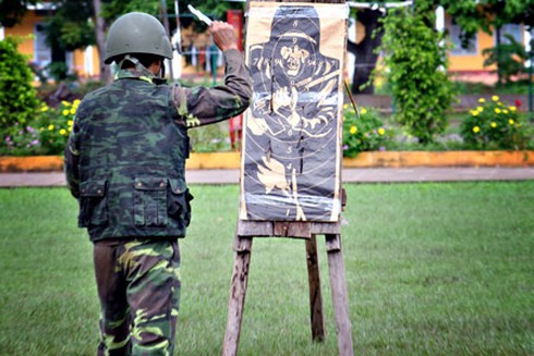 Xem đặc công Quân khu 9 vượt qua bài huấn luyện nguy hiểm - ảnh 7