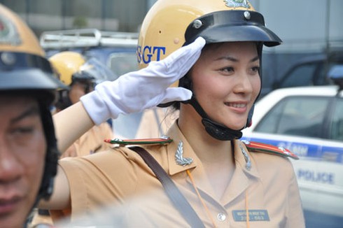 Bộ Tư pháp: Người dân có quyền quay phim CSGT! - ảnh 1