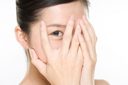 Đau mắt đỏ lây qua đường nào? - ảnh 1