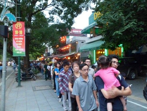 Dòng người tiếc thương Đại tướng Võ Nguyên Giáp - ảnh 4
