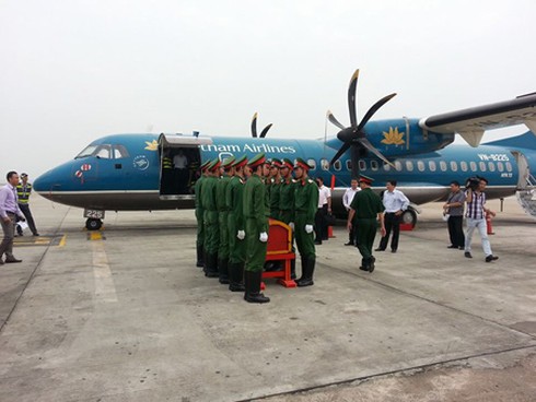 Hình ảnh máy bay ATR 72 vận chuyển thi hài Đại tướng Võ Nguyên Giáp - ảnh 5